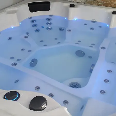 Aux Reves Des Mees *